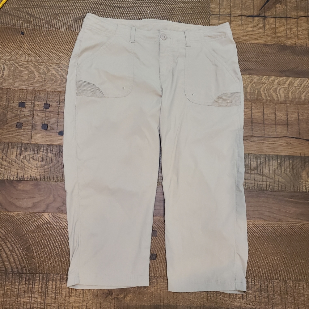 Columbia PFG  Women's Short Pants Size 12